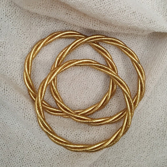 Pulsera dorada Kumlaï